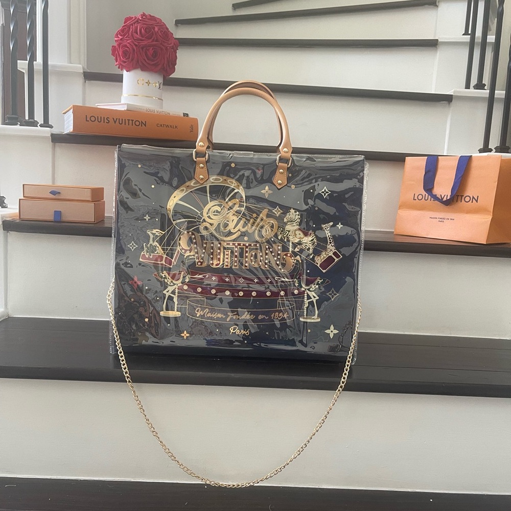 Large Louis Vuitton Holiday Edition PVC Tote Carousel Paris theme - Picture 4 of 17